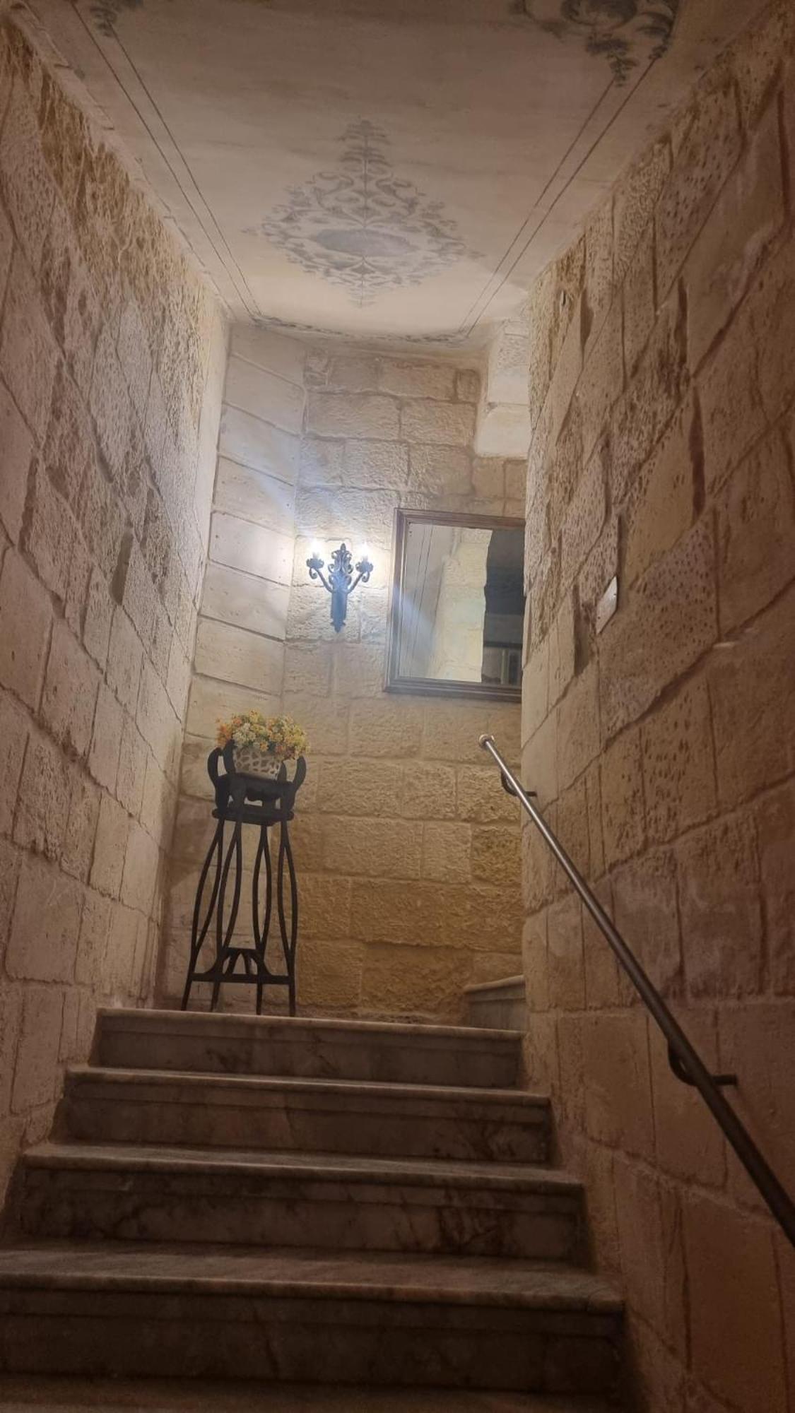 Servants' Quarters Studio Apartment La Valeta Exterior foto